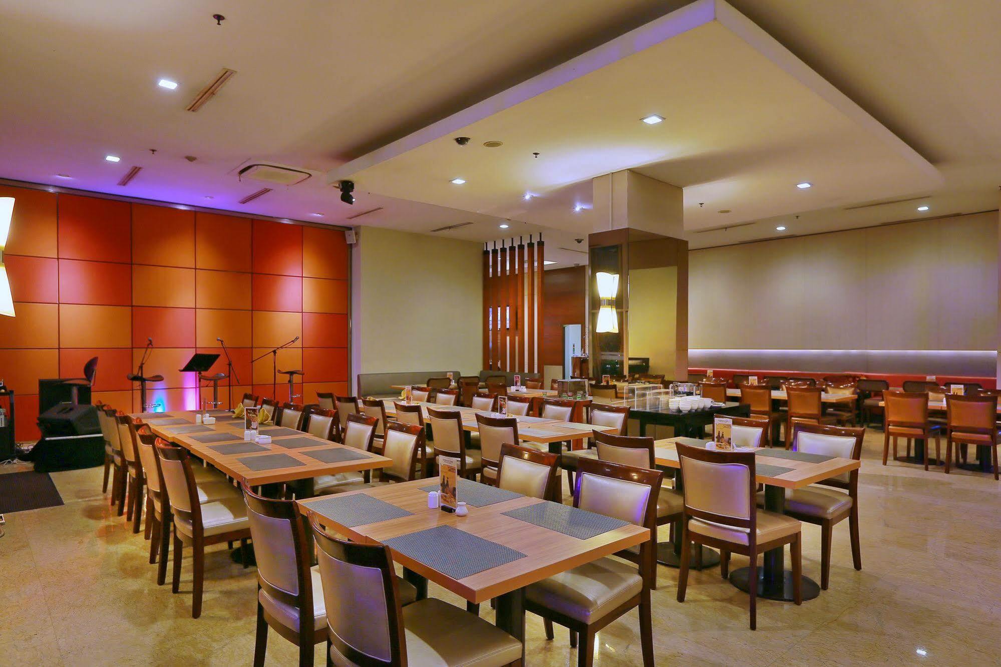 พาร์ค โฮเต็ล จาวัง จาร์กาตา Hotel จาการ์ตา ภายนอก รูปภาพ