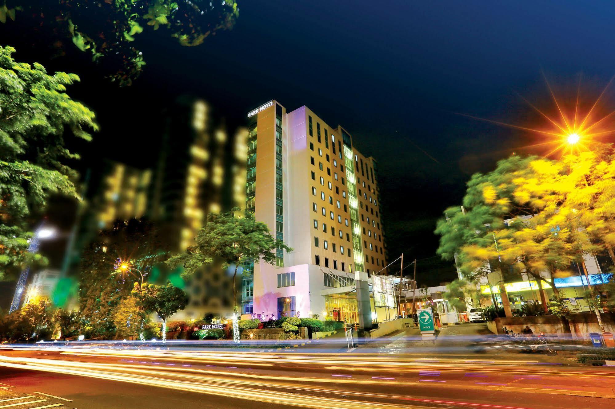 พาร์ค โฮเต็ล จาวัง จาร์กาตา Hotel จาการ์ตา ภายนอก รูปภาพ